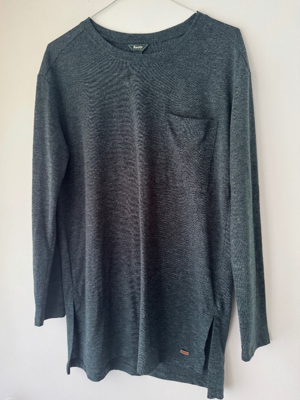 Roots size small S women's long sleeve top shirt like new! dark forest green tee